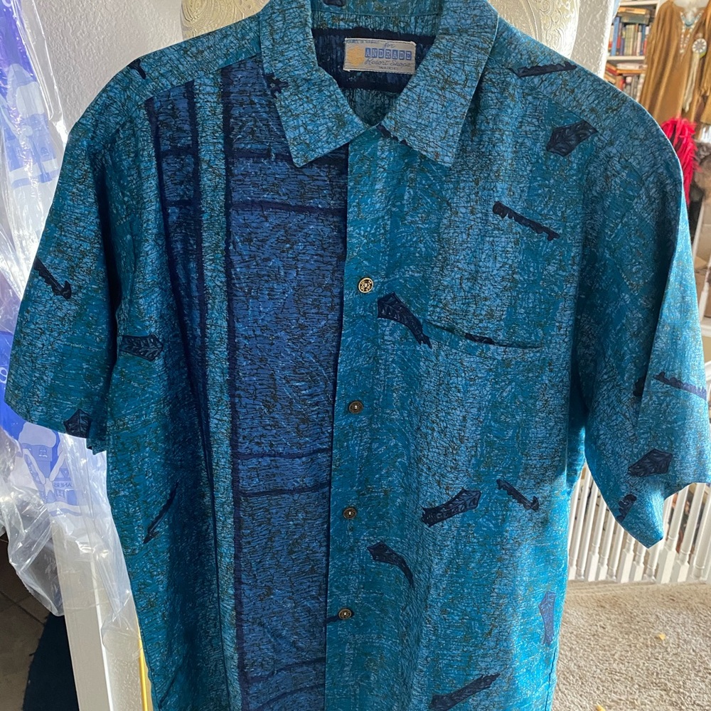 Button down made in Hawaii